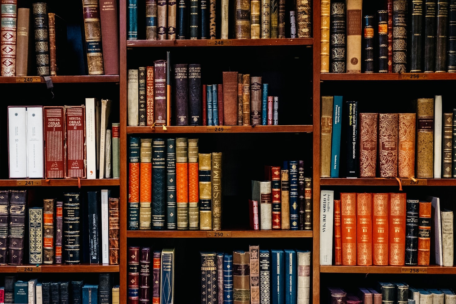 How to Use TFG Networks for Book Hunting